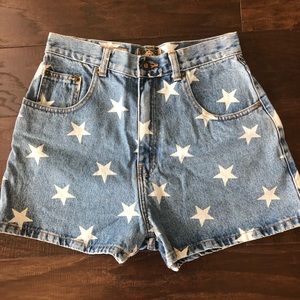 Vintage 1990s Stonewashed “Mom” Jean Shorts